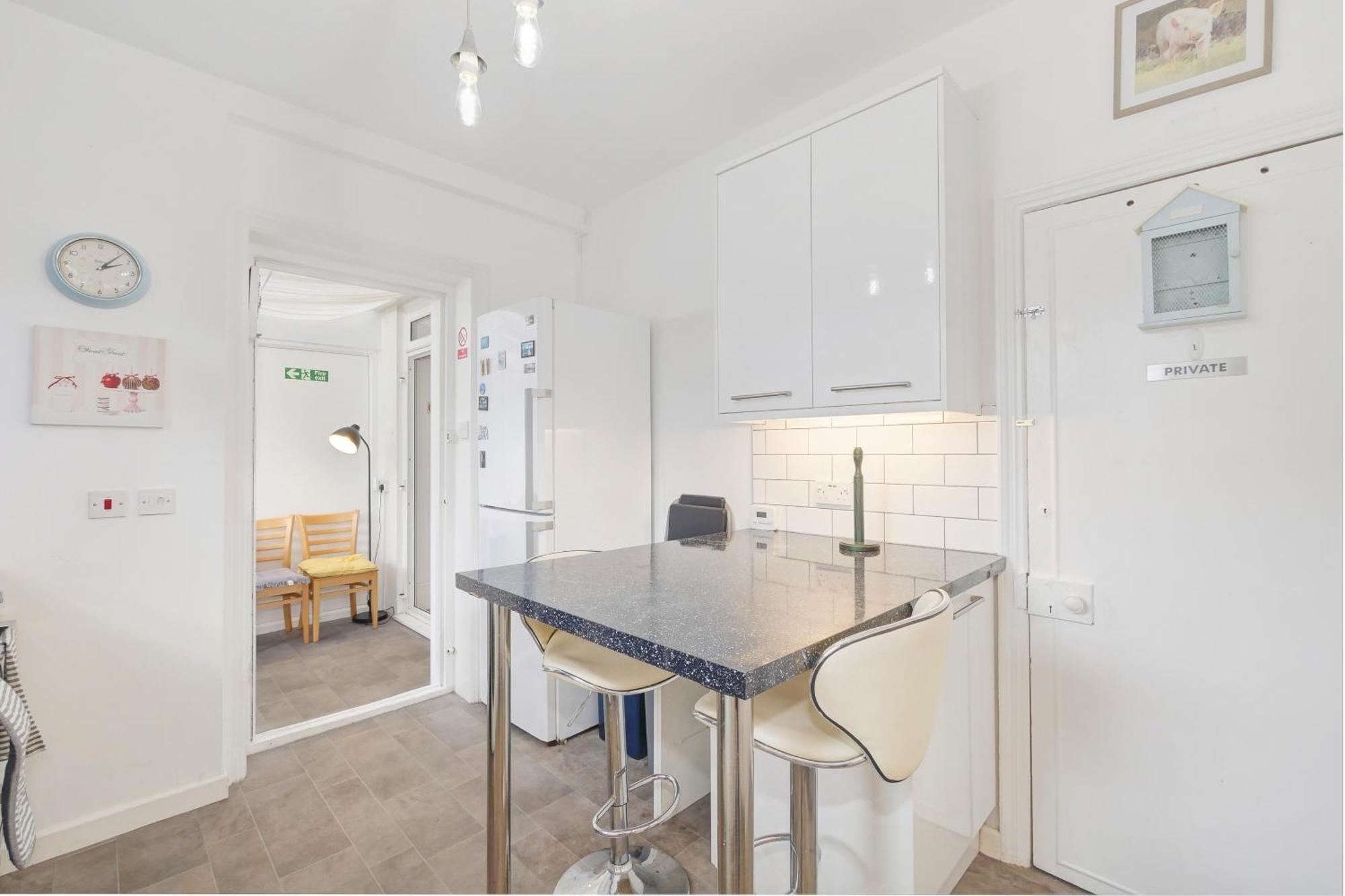 Bay Lodge Guest House Eastbourne Rom bilde